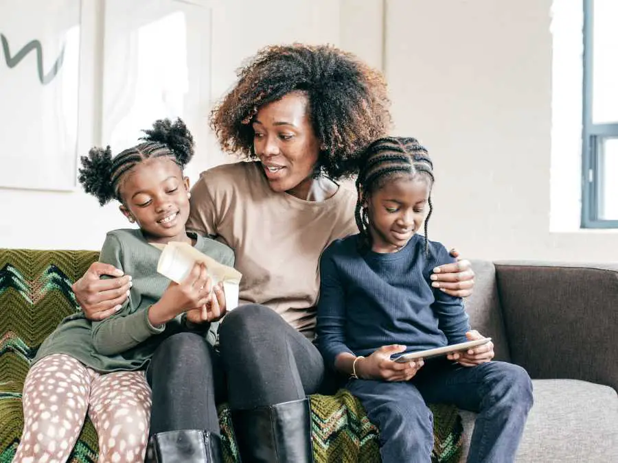 mom-and-toddler-having-a-sharing-time-10-minute-self-care-routing-for-busy-mom