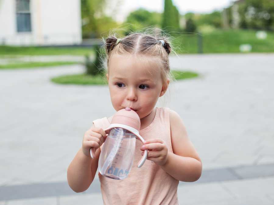 toddler-drinking-water