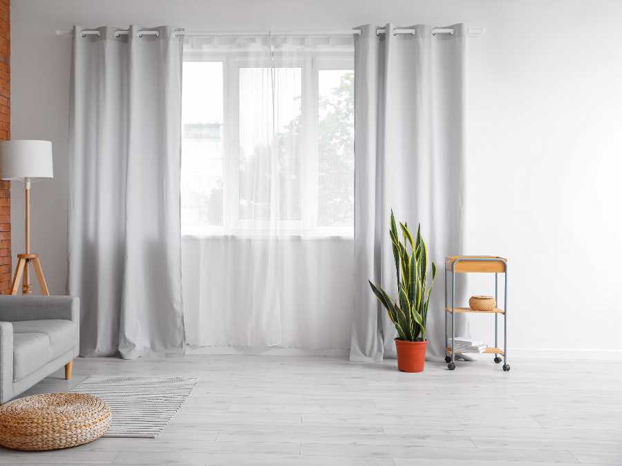 white-thermal-curtain-ways-on-how-to-make-your-bedroom-cooler