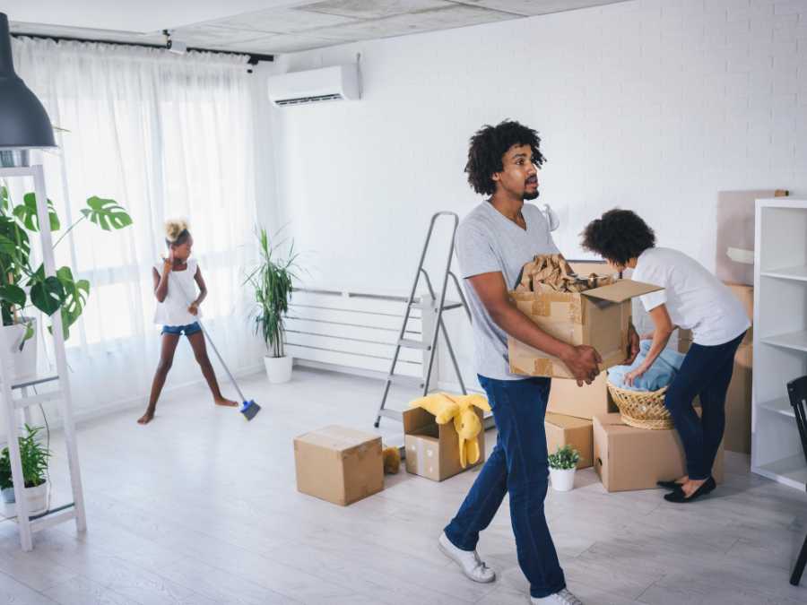 family-joining-in-the-cleaning