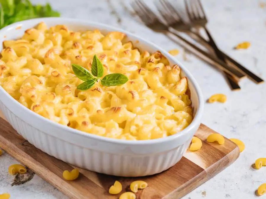 mac-and-cheese-in-a-bowl
