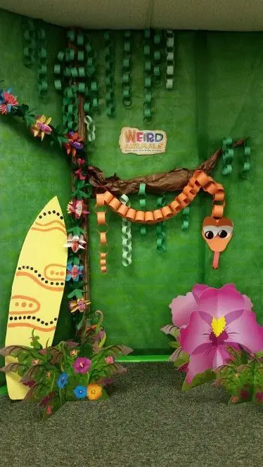 paper-chain-snake-toddler-crafts-to-do-at-home