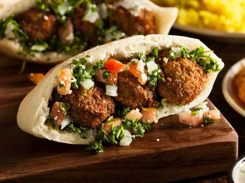 pita-pockets-with-falafel