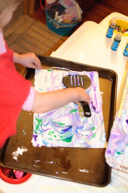 marbling-shaving-cream-on-paper