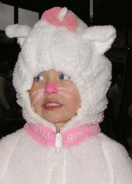 avoid-face-mask-to-keep-your-baby-safe-and-happy-on-halloween