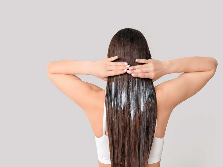 mom-adding-pomade-to-hair