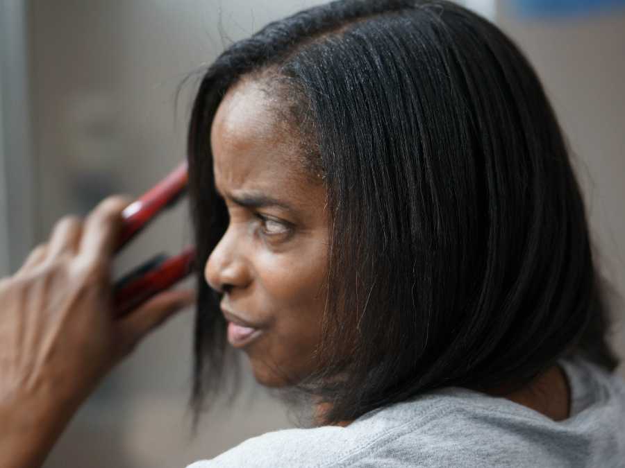 stretching-to-detangle-4c-hair-without-breakage