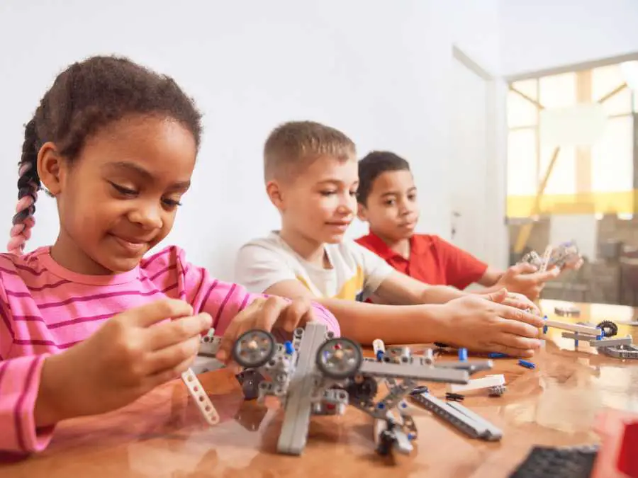 protective-style-to-keep-toddler-hair-moisturize-in-summer