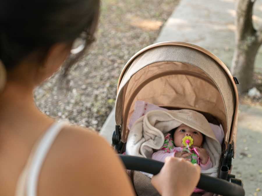 clean-stroller-to-keep-your-baby-safe-and-happy-on-halloween