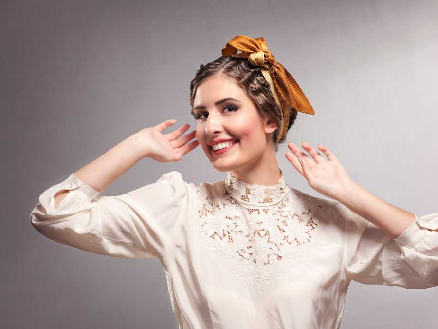 lady-on-a-headband