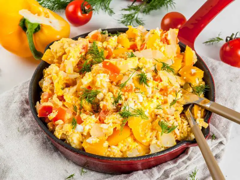 mexican-scrambled-egg-how-to-make-quick-meals-for-moms