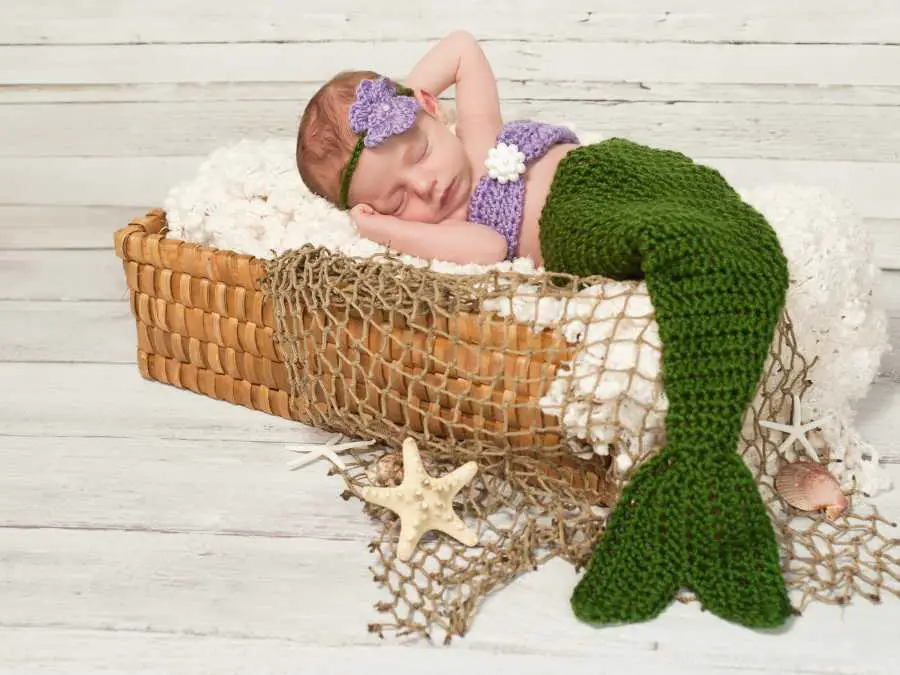 mermaid-diy-baby-halloween-costume-ideas