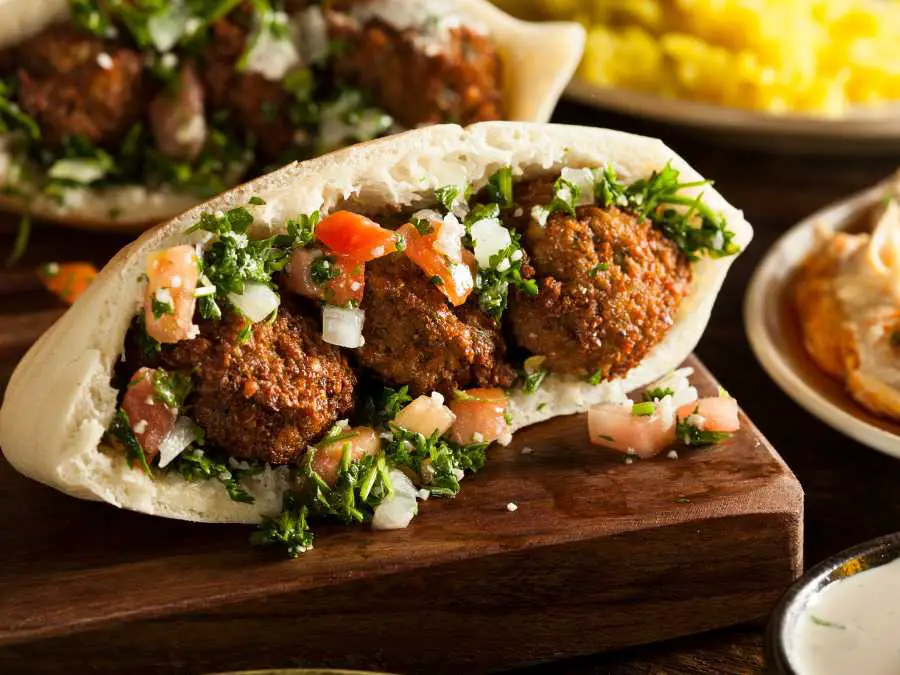 falafel-with-tzatziki-budget-friendly-healthy-meal-ideas