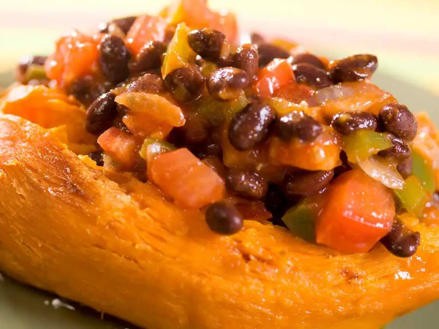 baked-potato-and-black-beans
