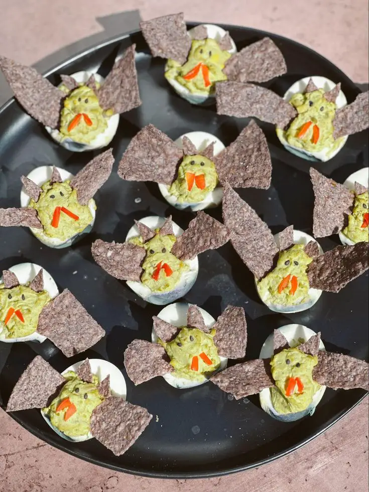 bat-spooky-halloween-deviled-egg