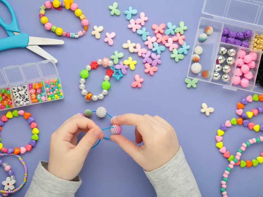beaded-bracelets-craft-for-kids