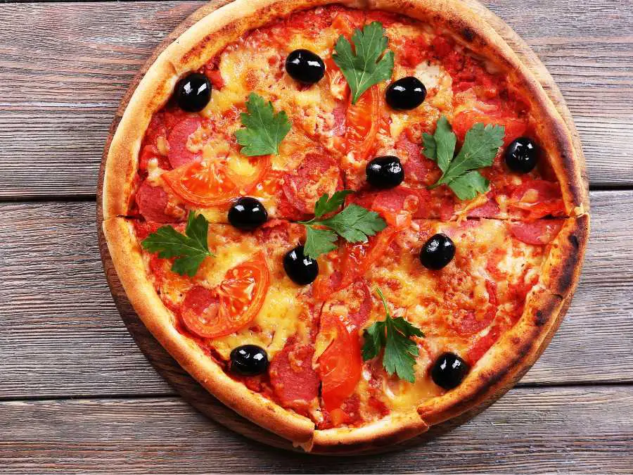 olive-grain-fantastic-cheesy-halloween-pizza