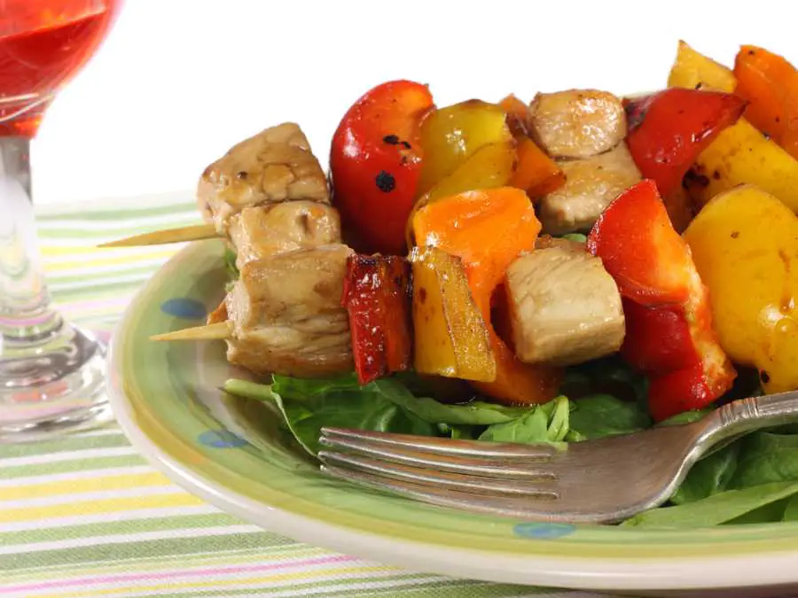chicken-veggie-kabob-budget-friendly-healthy-meal-deal