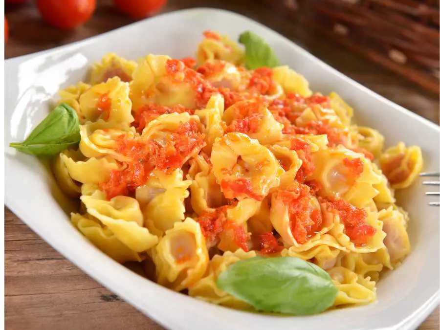 tomato-basil-tortellini