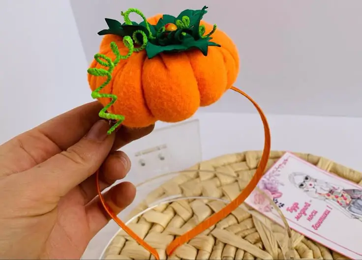 tiara-no-carve-pumpkin-ideas-for-kids