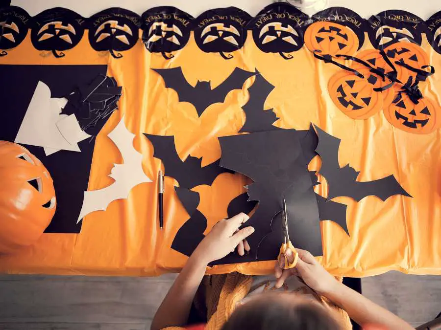 diy-decor-creative-halloween-wreath-ideas