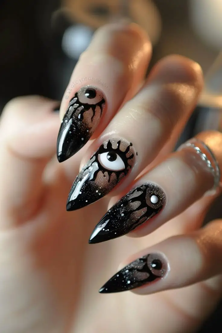 eyes-nail-chic-halloween-nails-design