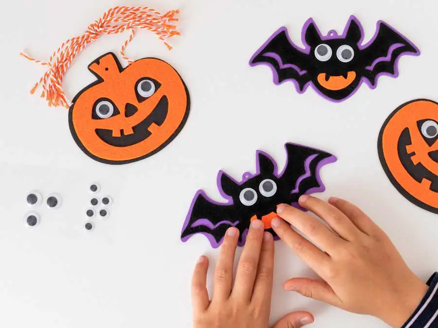 pumpkin-halloween-craft-for-toddler