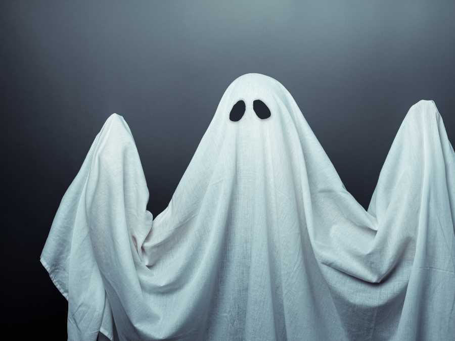 ghost-halloween-costume-ideas