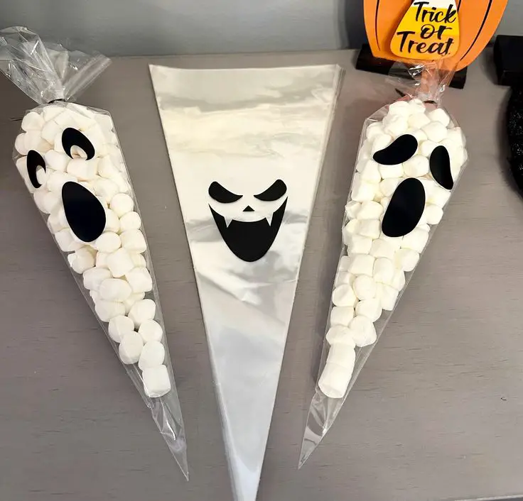 monster-popcorn-bag-themed-spooky-snacks-for-toddler