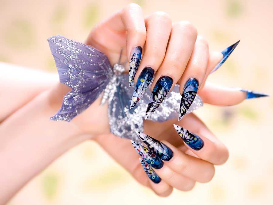 gothic-nail-with-butterfly
