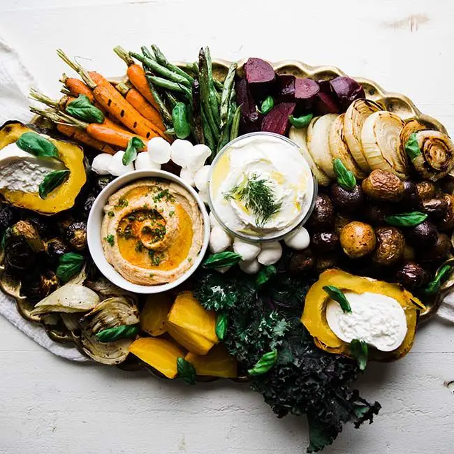 grilled-vegetables-with-hummus