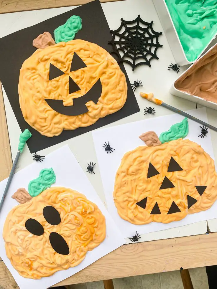 puffy-painting-halloween-craft-for-toddler