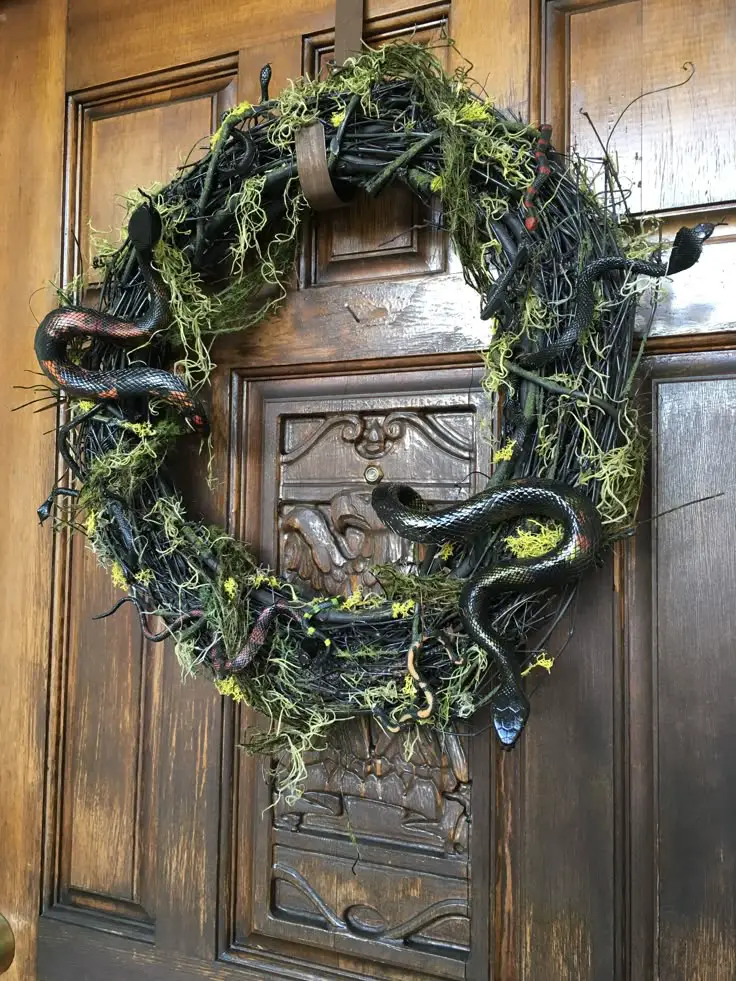 haunted-forest-creative-halloween-wreath-ideas