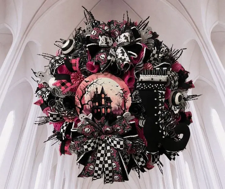 haunted-house-wreath