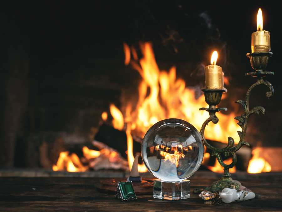 crystel-ball-decor