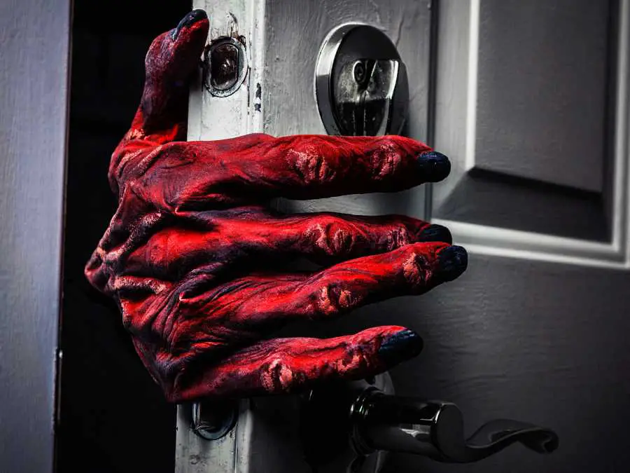 monster-door-halloween