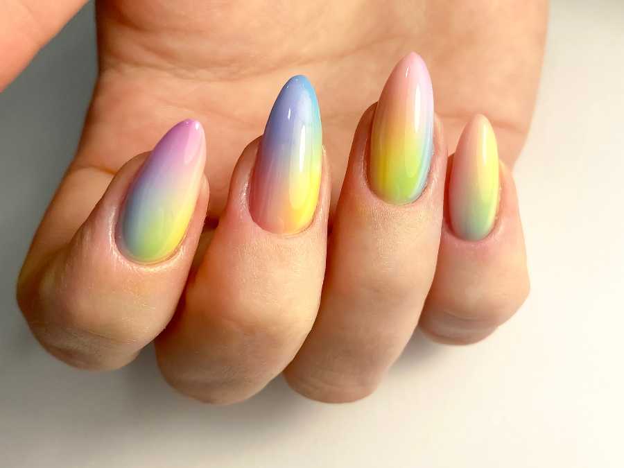 rainbow-summer-nail-design