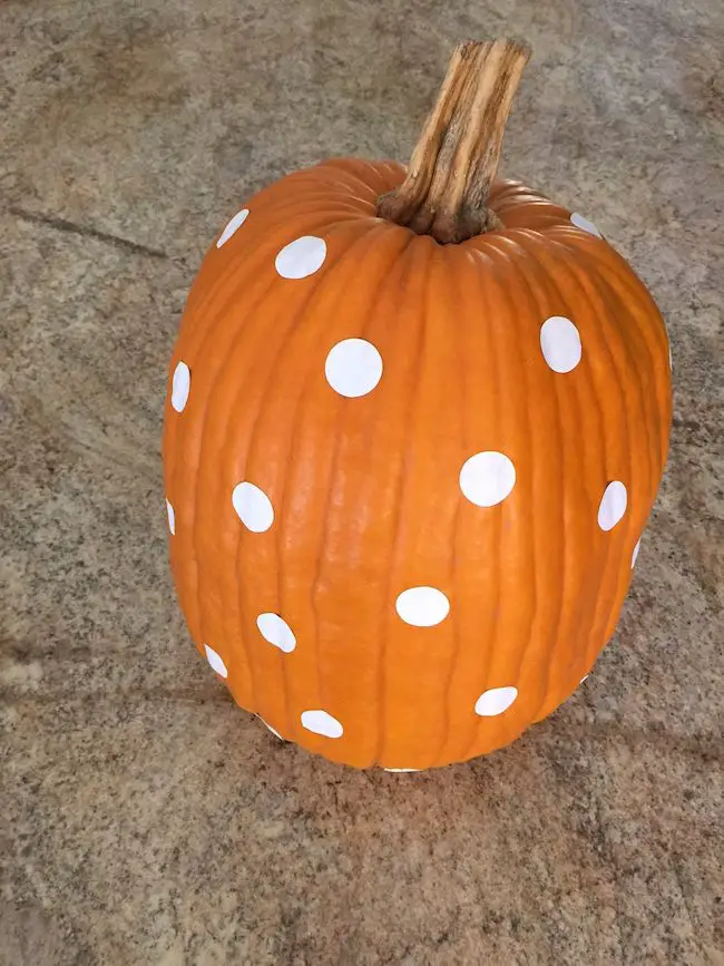 polka-dot-no-carve-pumpkin-ideas-for-kids