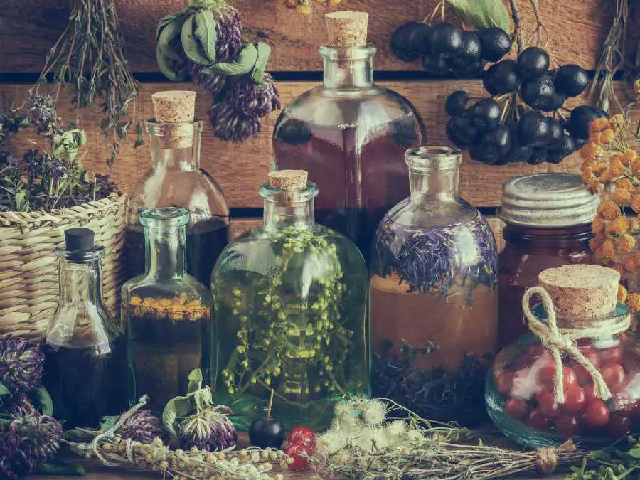 potion-bottle-diy-halooween-decor-ideas