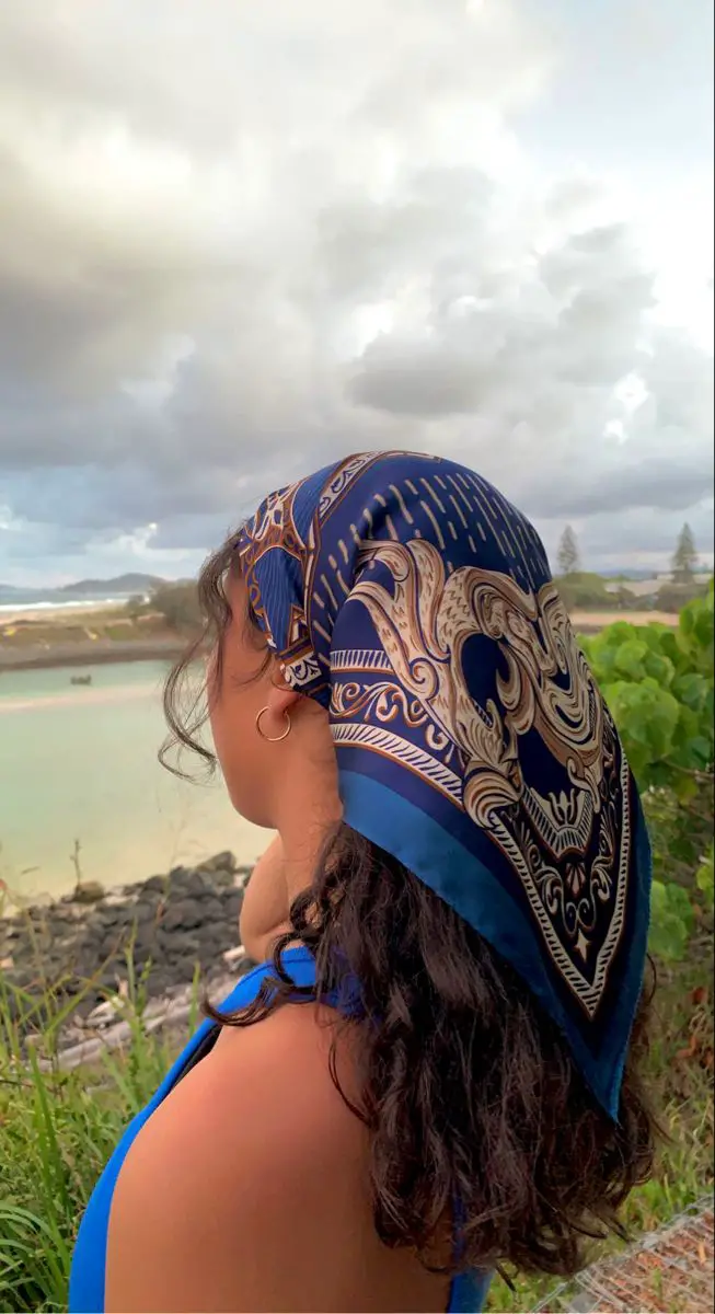 protect-hair-with-scalf