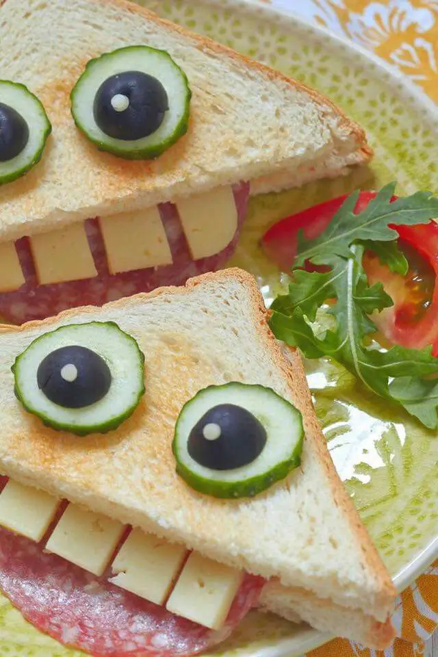 scary-sandwich-themed-spooky-snack-for-toddler