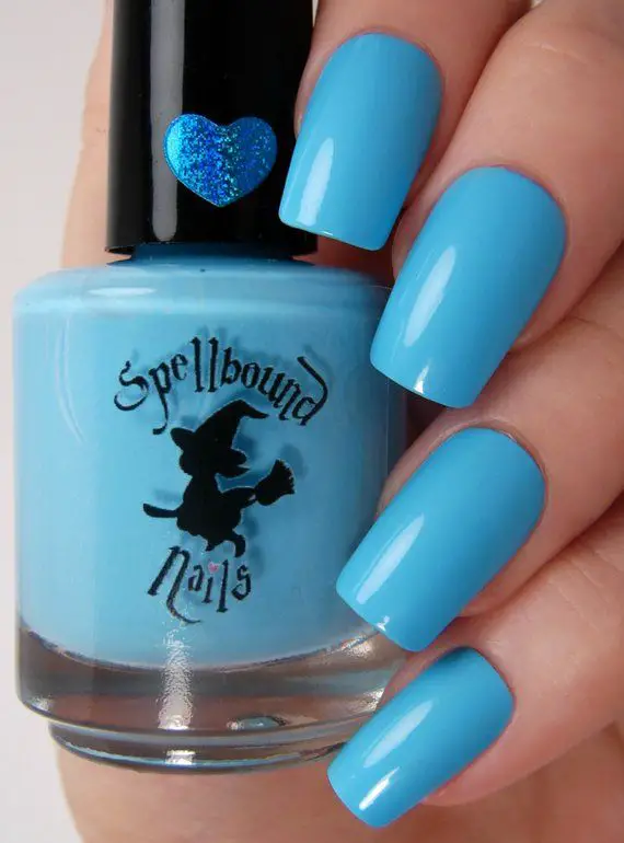 sky-blue-nail