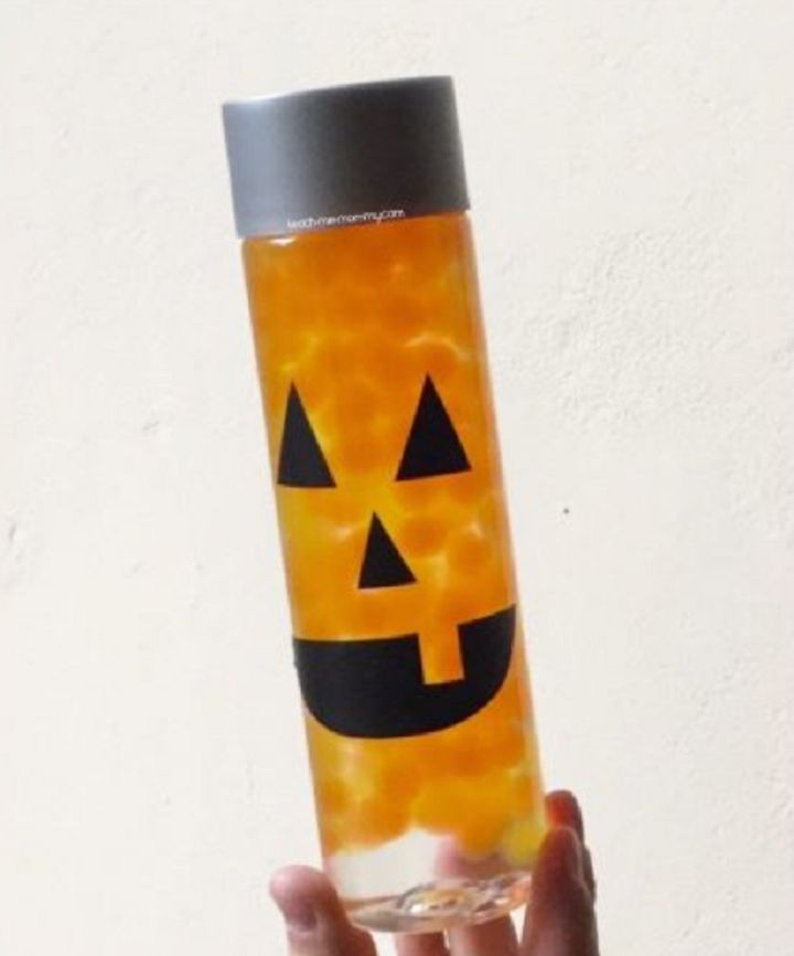 pumpkin-sensory-bottle