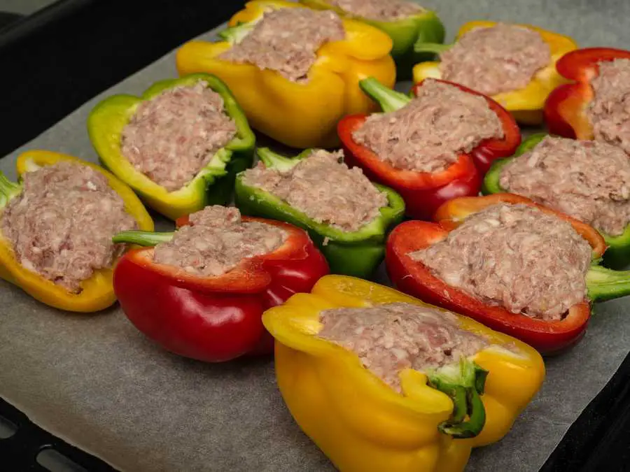 stuffed-pepper-budget-friendly-quick-dinner-recipes