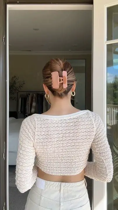 claw-clip-hairstyle-tutorials