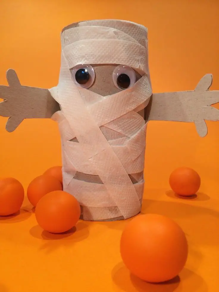 mummies-paper-roll-peasy-halloween-craft-for-kids