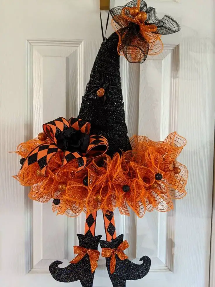 witch-hat-creative-wreath-ideas