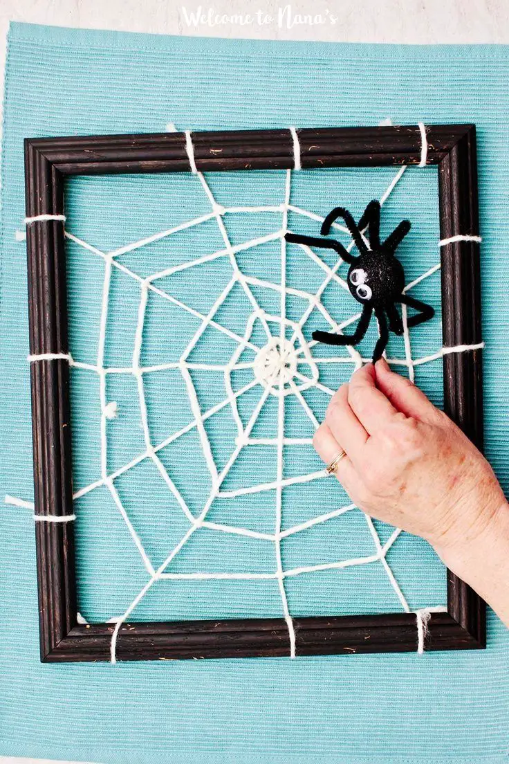 spider-web-diy-halloween-decor-ideas