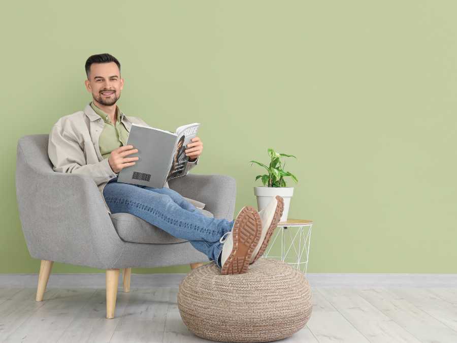 footrest-inviting-ways-a-cozy-fall-reading-nook