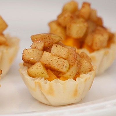 apple-and-cheddar-cup-cure-thanksgiving-charcuterie-cup
